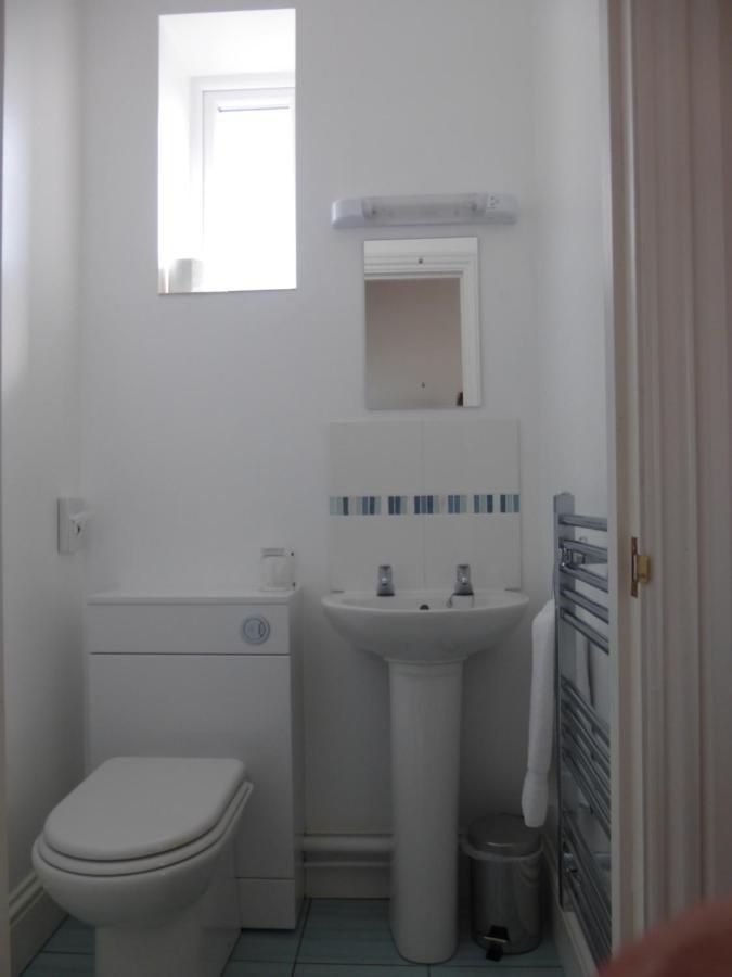 Breakers Bed And Breakfast 伊斯特布恩 外观 照片