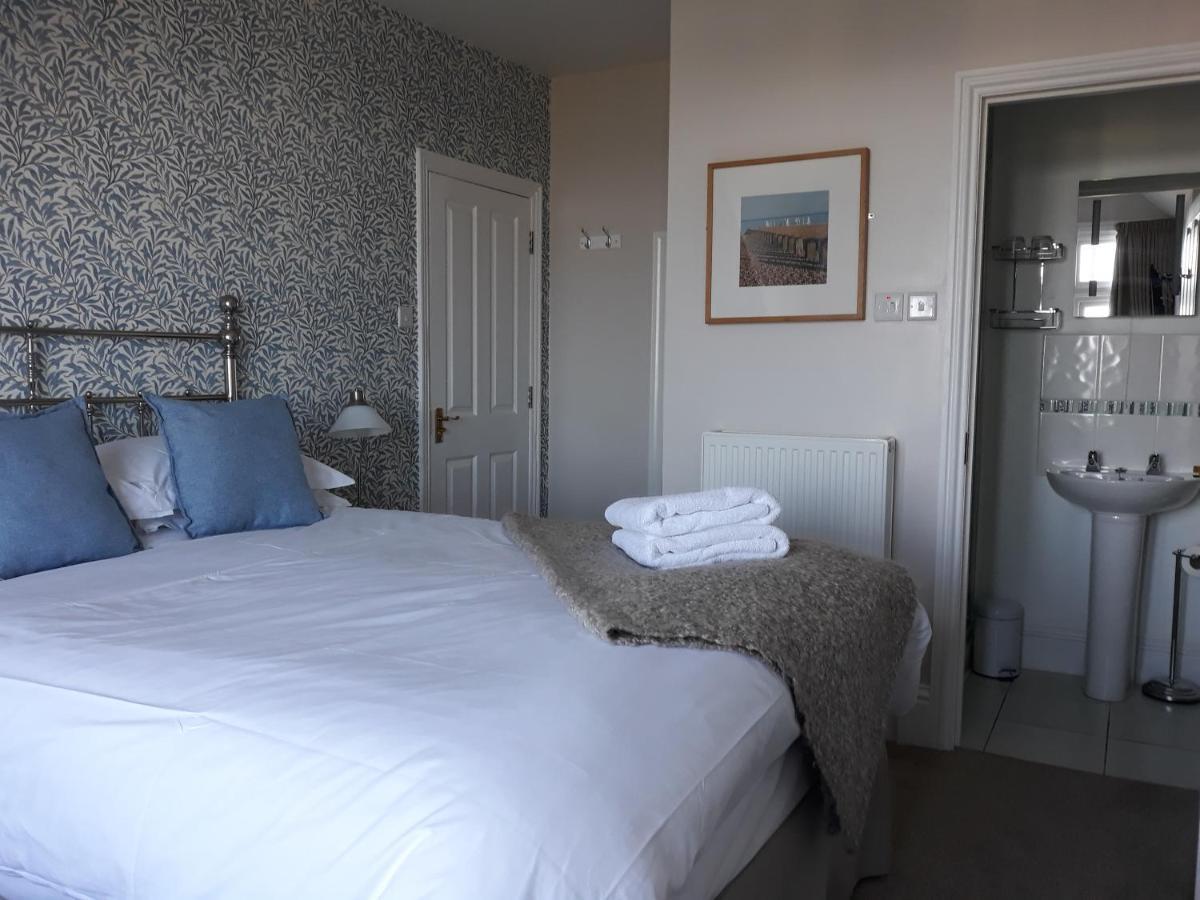 Breakers Bed And Breakfast 伊斯特布恩 外观 照片