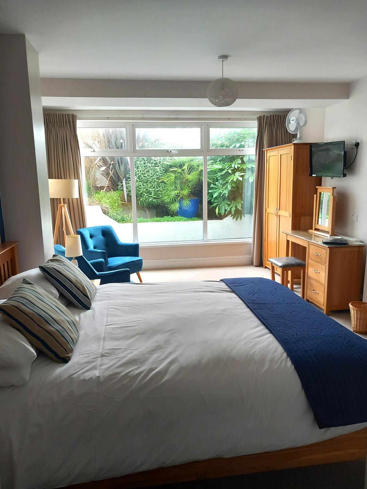 Breakers Bed And Breakfast 伊斯特布恩 外观 照片